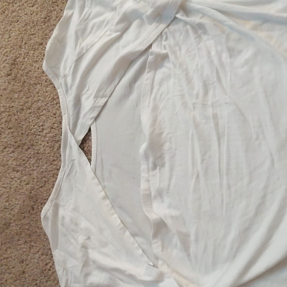 Open back Tommy Hilfiger Tee - Picture 10 of 17